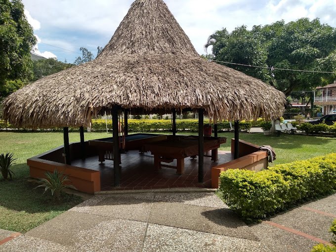 Kiosco con billares finca villa edilma